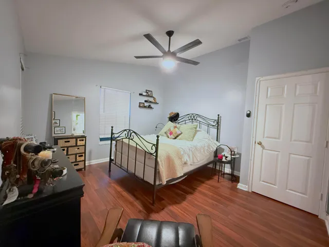 masterbed2