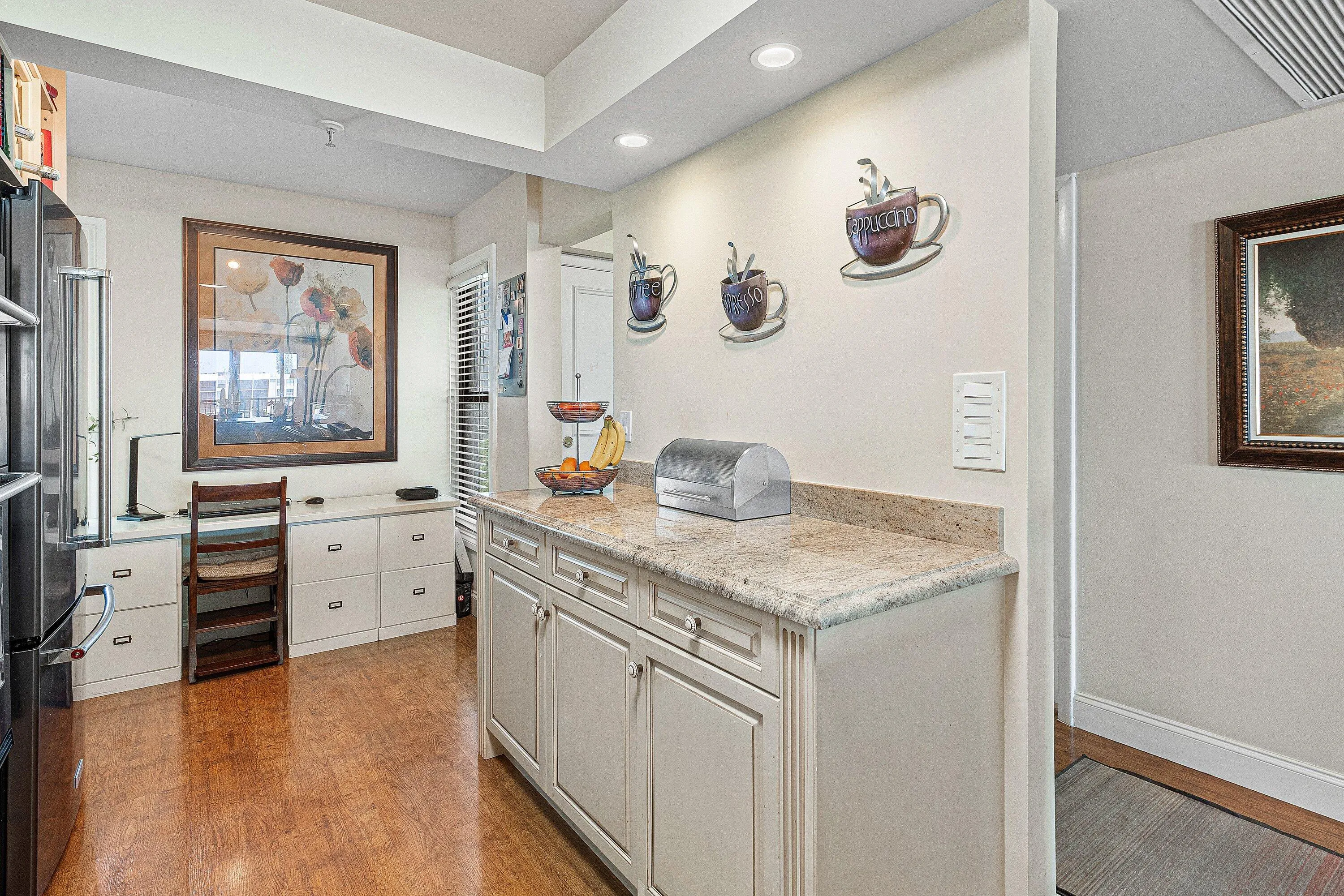 005-17RoyalPalmWay-606-BocaRaton-FL-3343