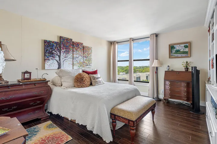 012-17RoyalPalmWay-606-BocaRaton-FL-3343