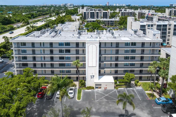 022-17RoyalPalmWay-606-BocaRaton-FL-3343