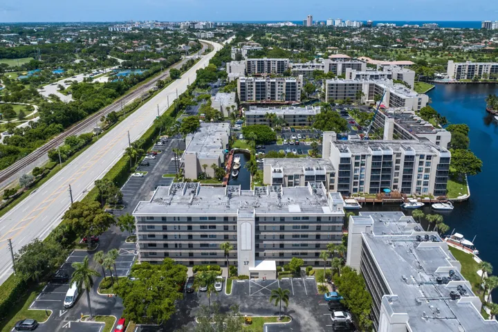 032-17RoyalPalmWay-606-BocaRaton-FL-3343