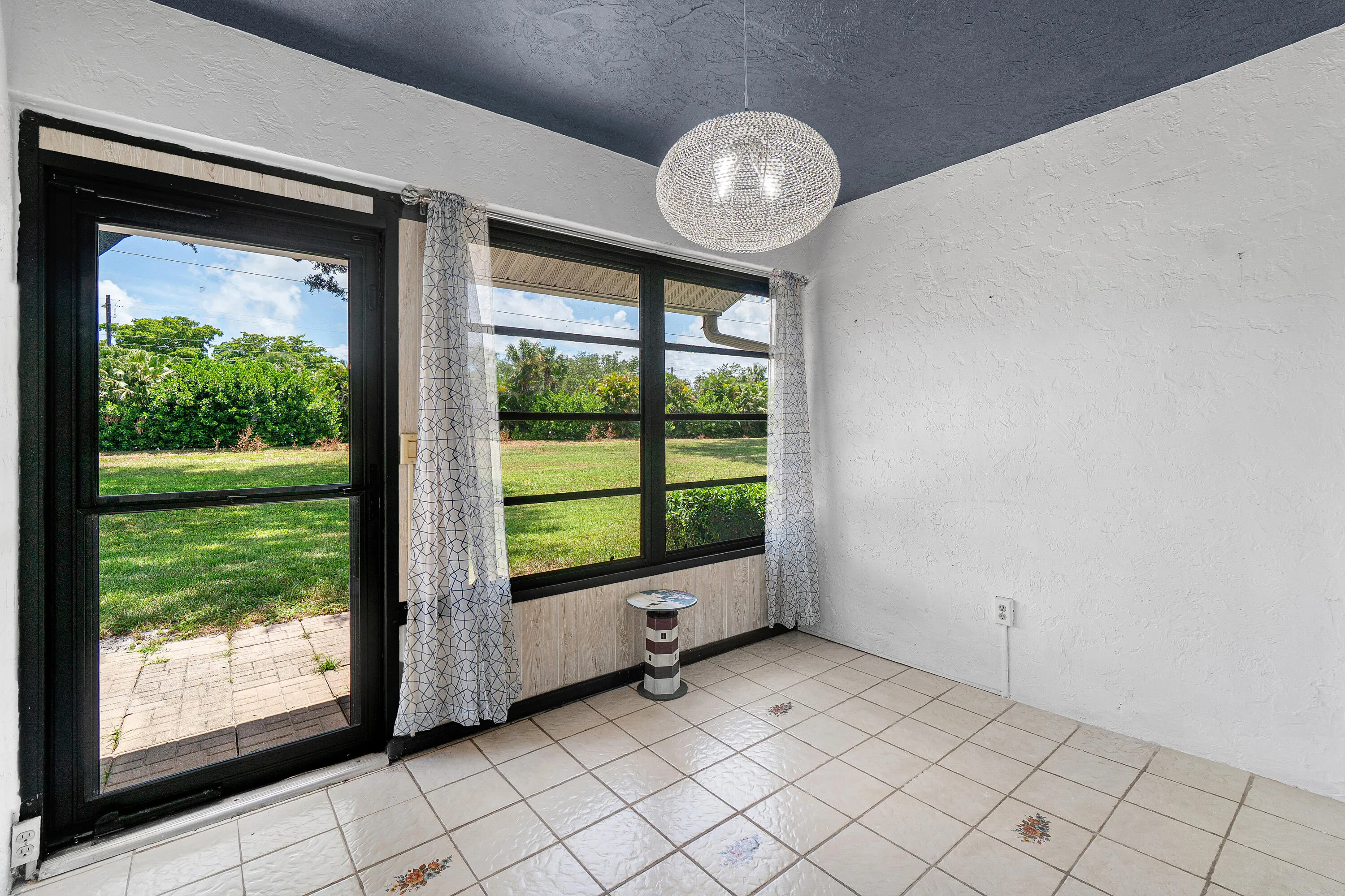 FLORIDA ROOM