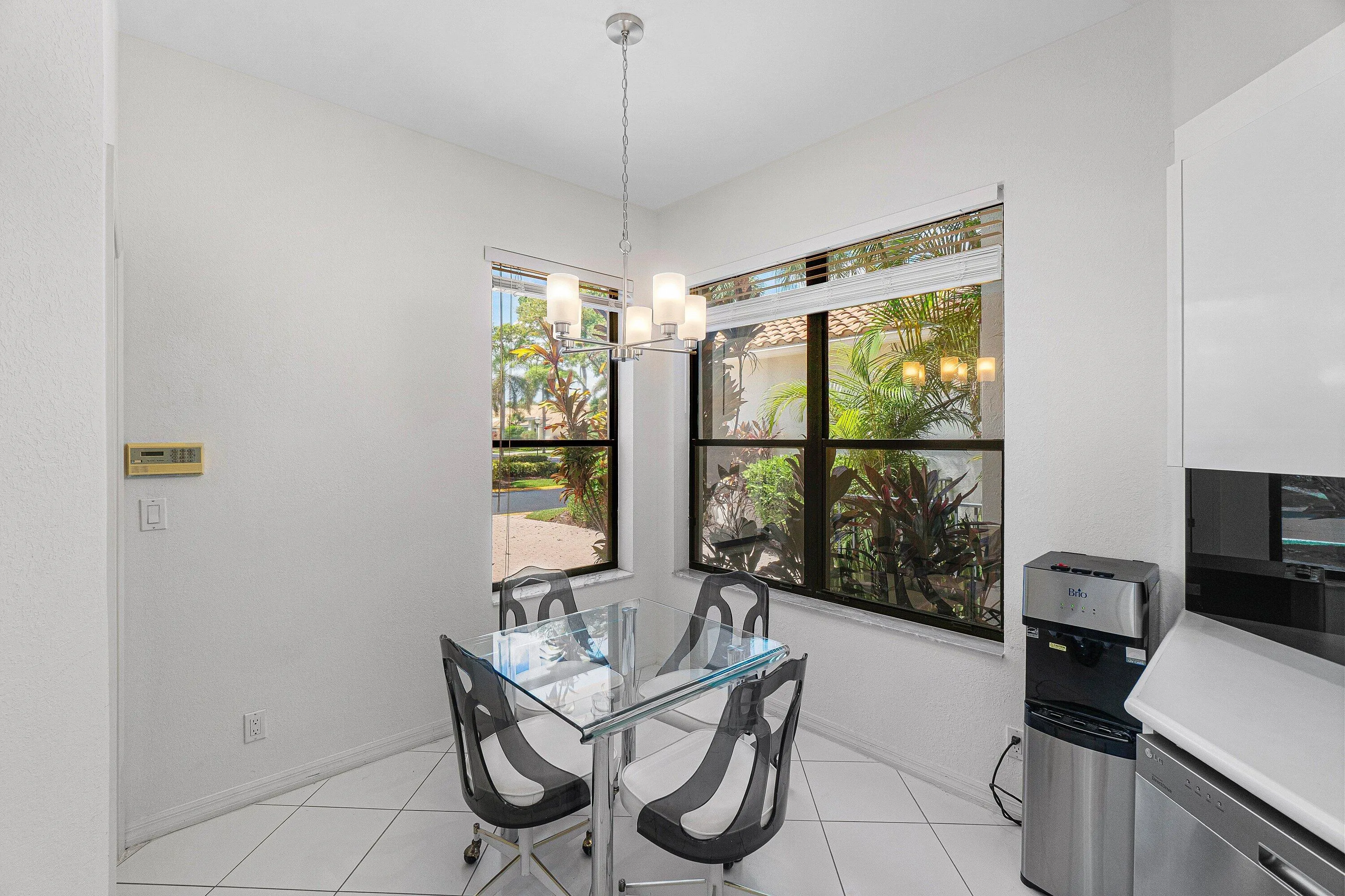 Breakfast area