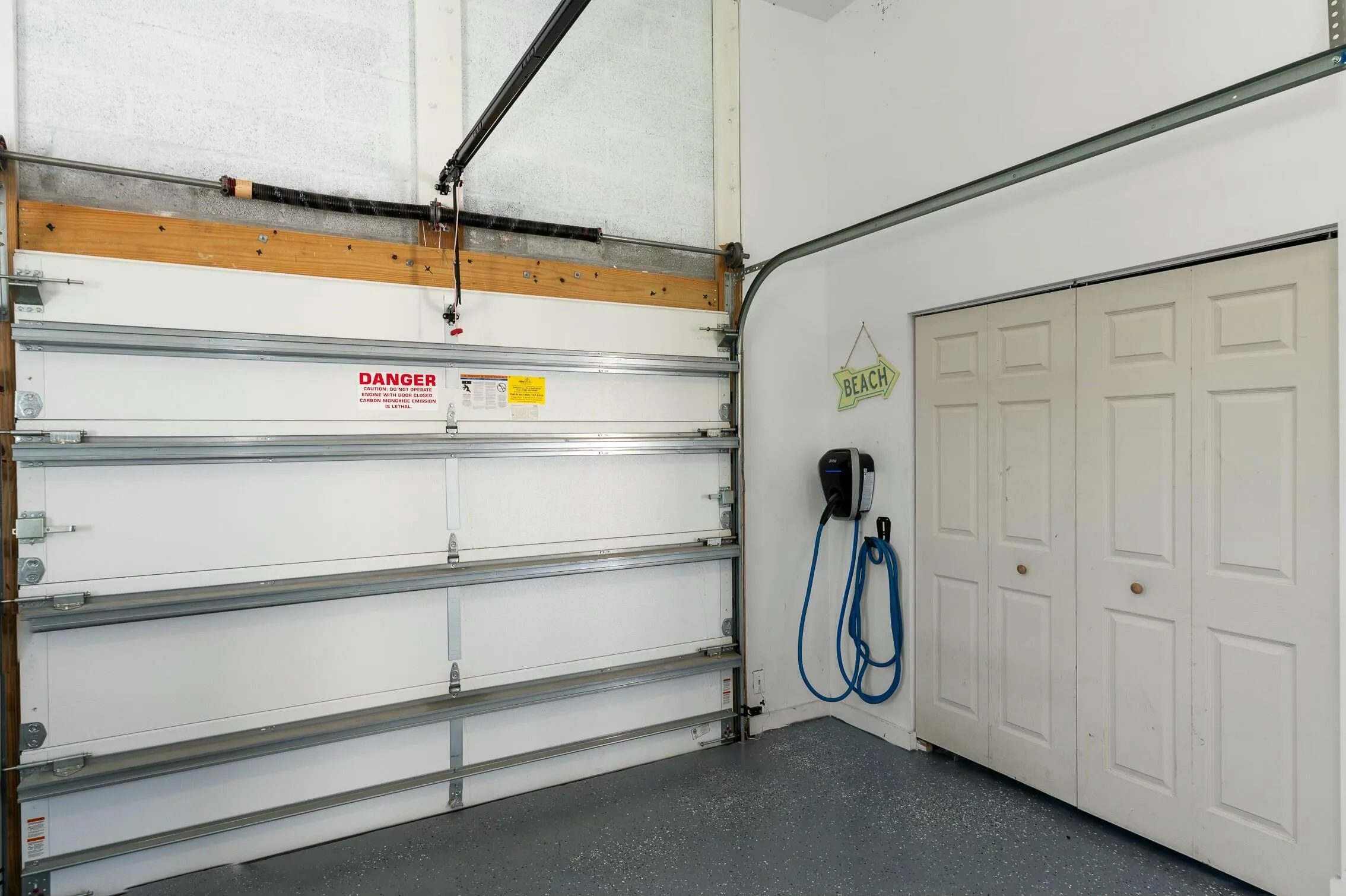 Garage 2