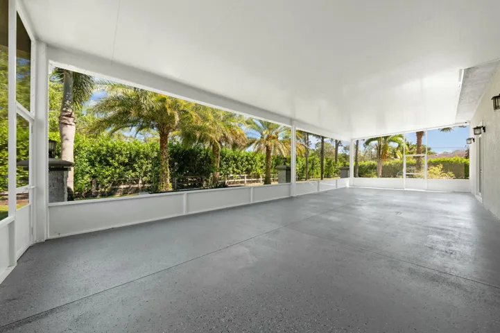 Screen enclosed patio
