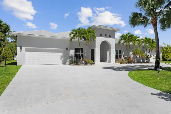 Front 15503 Temple Blvd