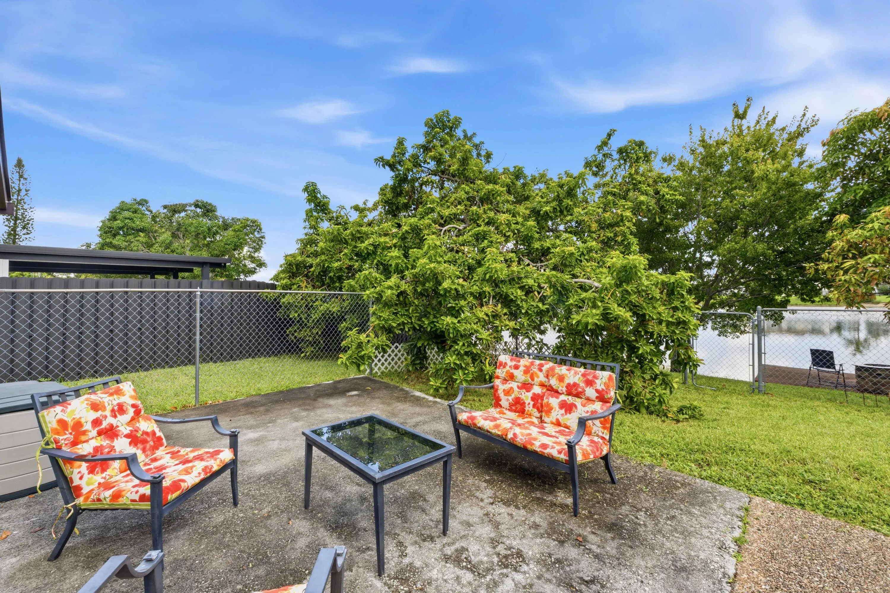 9437 NW 46th Ct_043