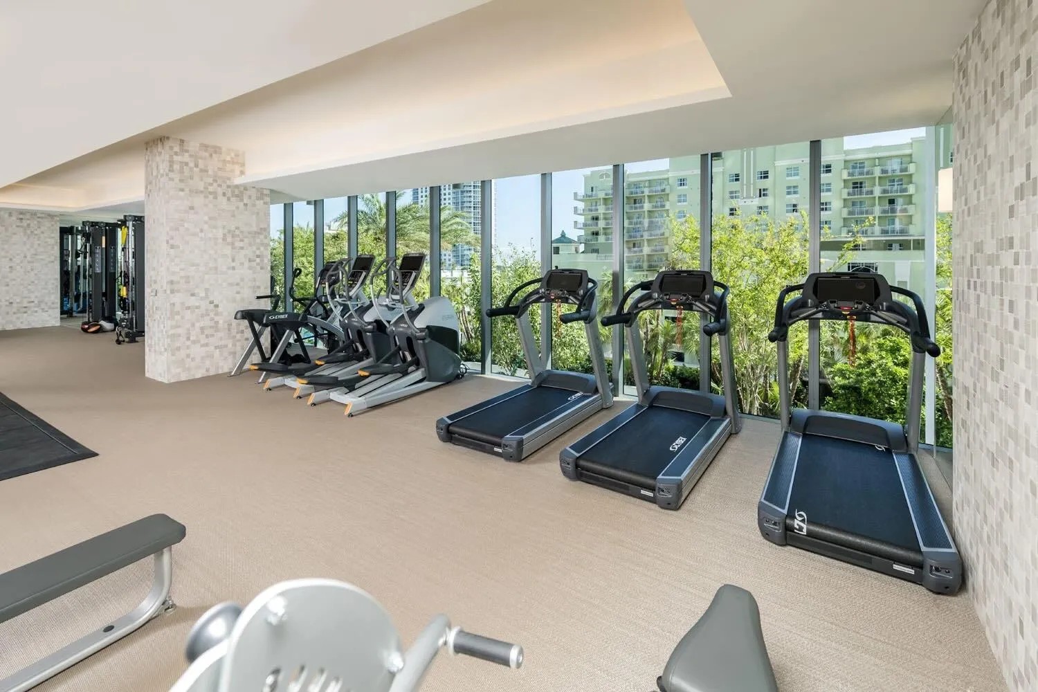 Apartments-for-Rent-LasOlas-Common-1
