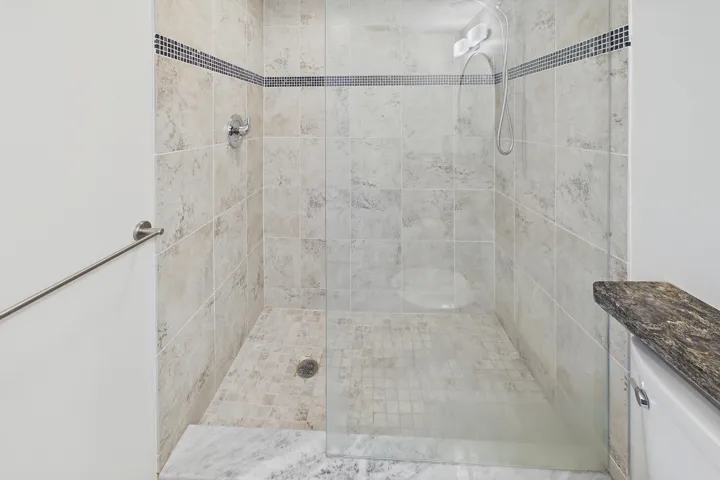 SPACIOUS SHOWER!