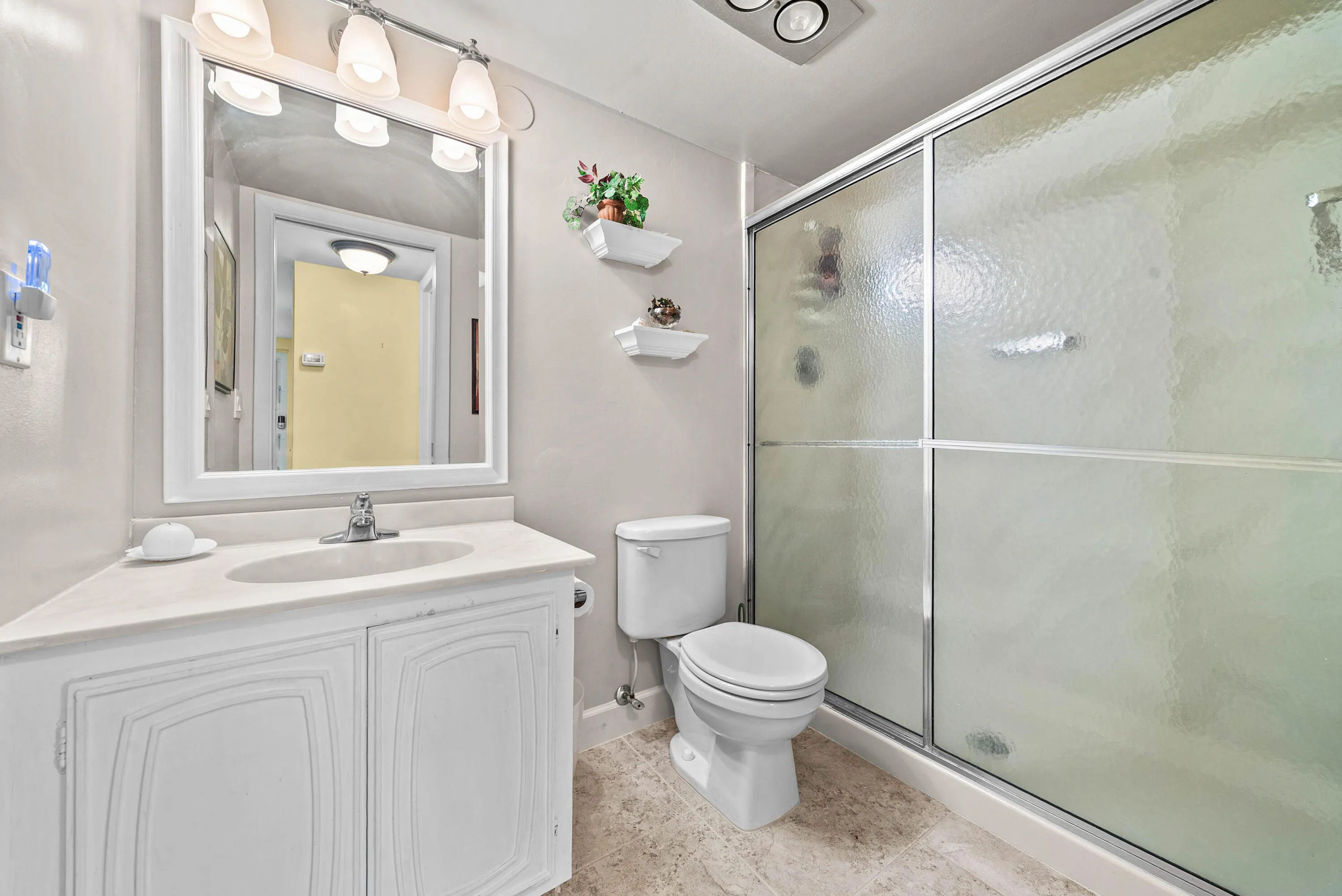 2nd bathroom