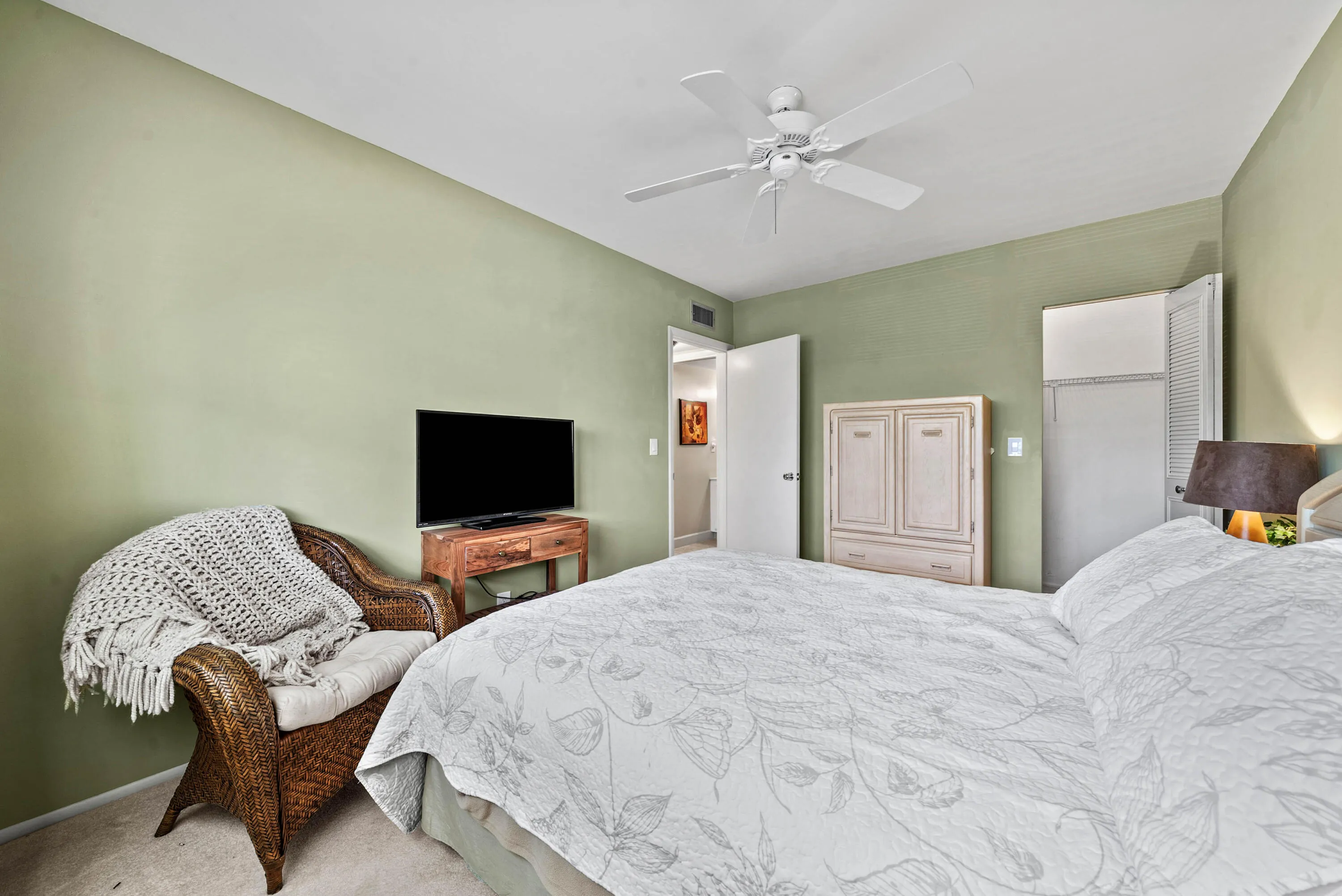 2nd bedroom