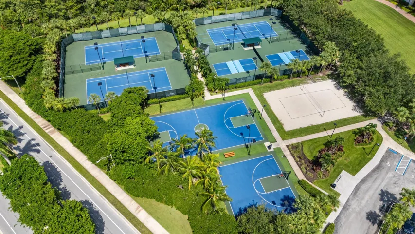 Ariel Clubhouse Outdoor Amenities