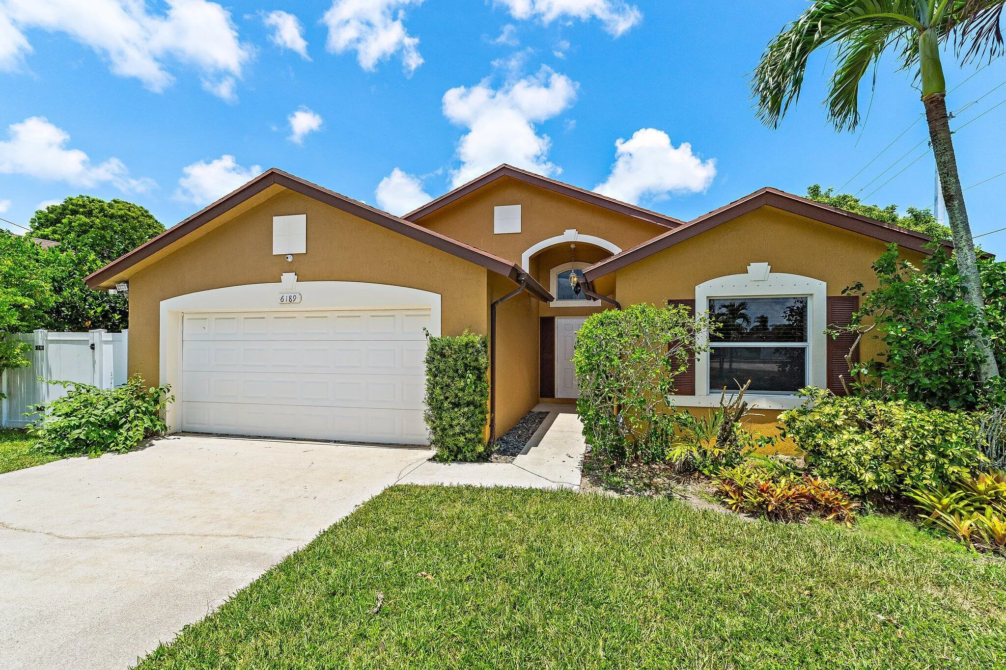 027-6189AdamsSt-Jupiter-FL-33458-SMALL