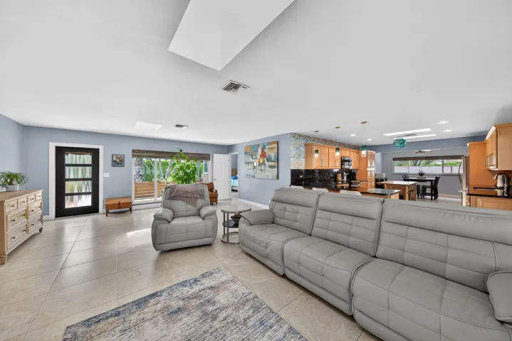 LivingRoom1