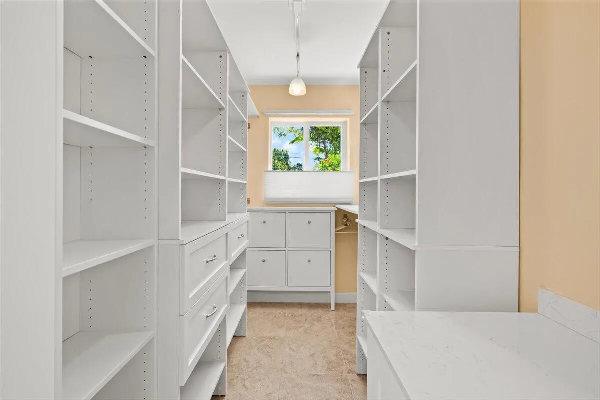 Huge Walk in Closet