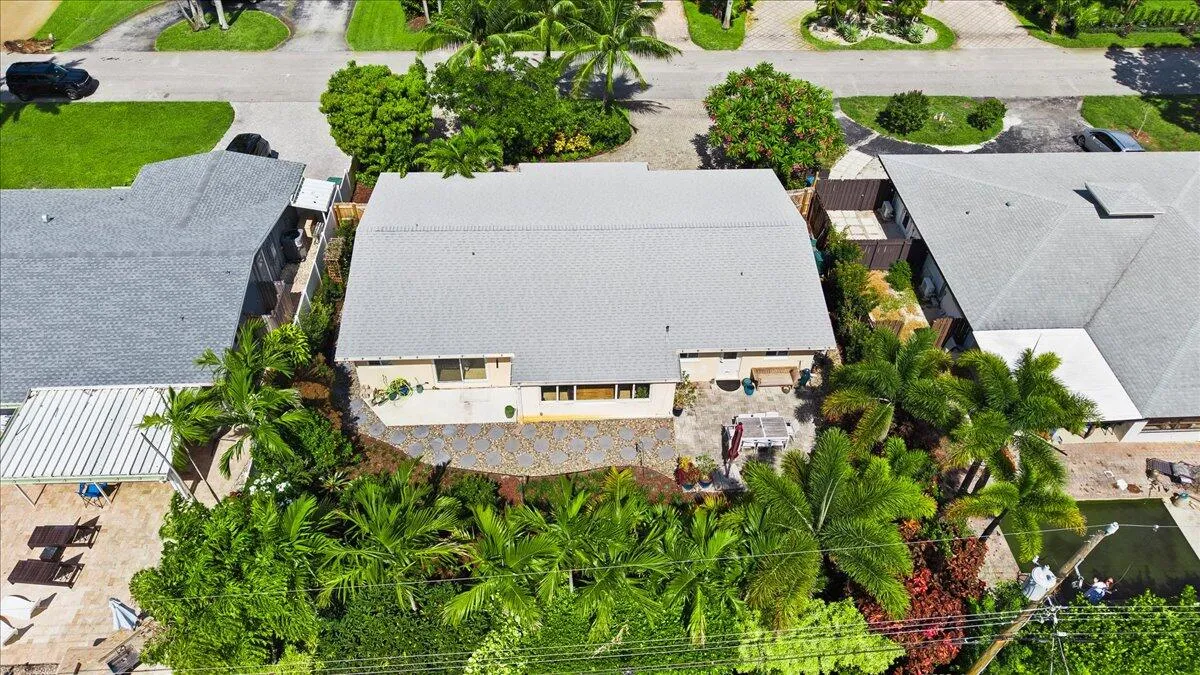 Quiet Coral Heights Neighborhood