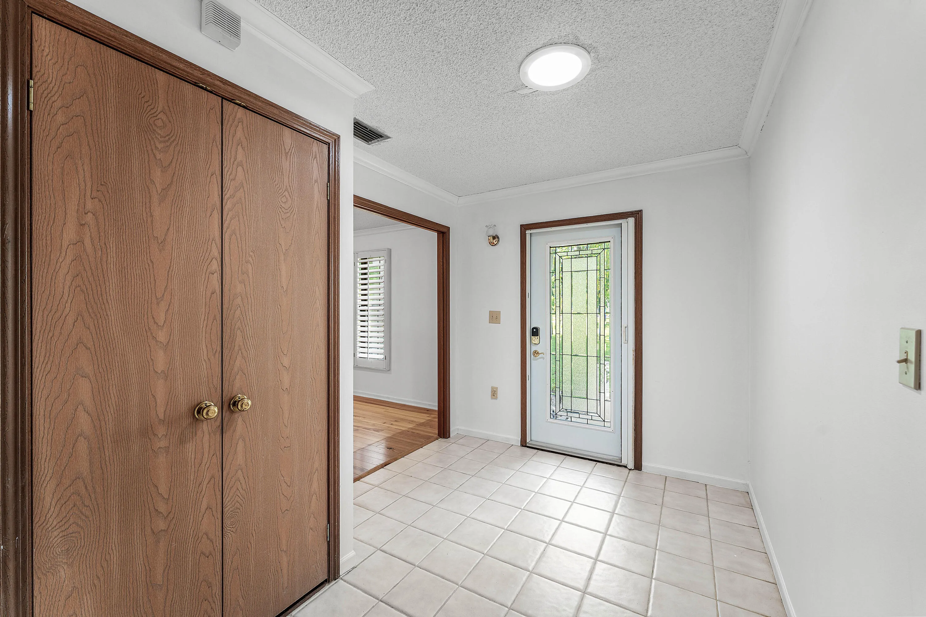 Foyer Entry with Large Closet