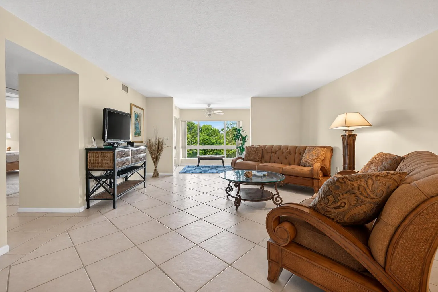 Expanisive Living Area