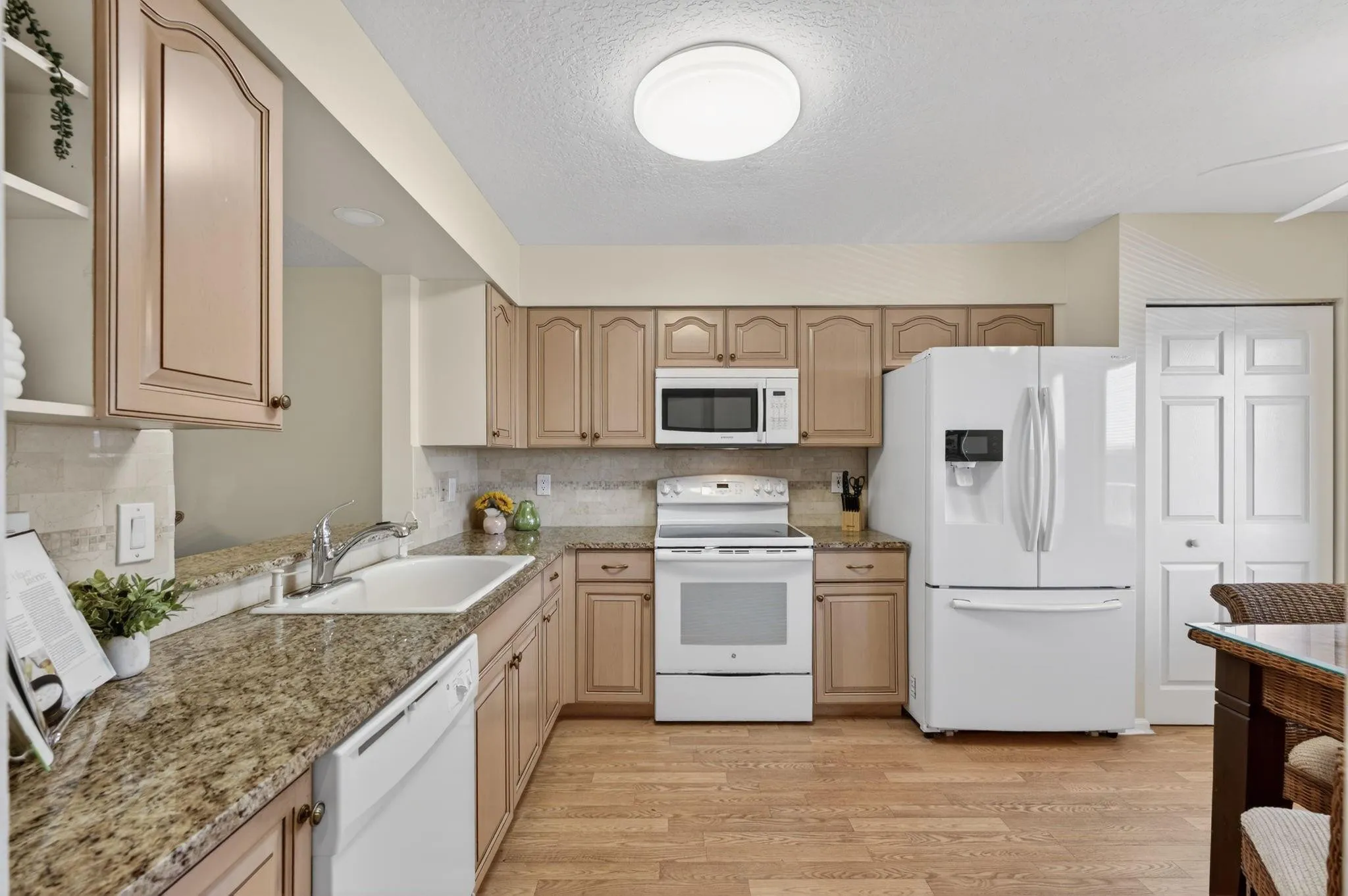 Granite & More