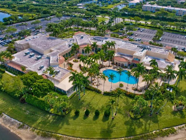 71 Clubhouse Aerial