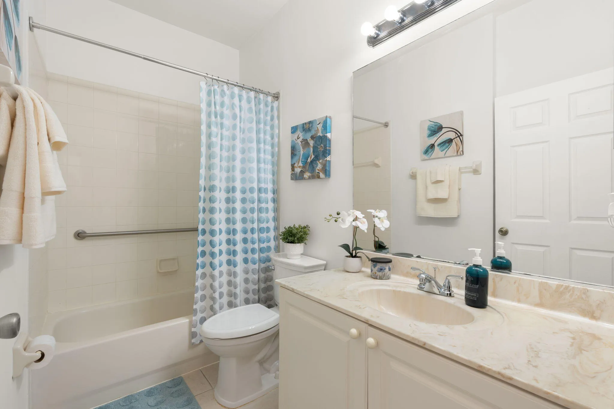 2nd Bathroom
