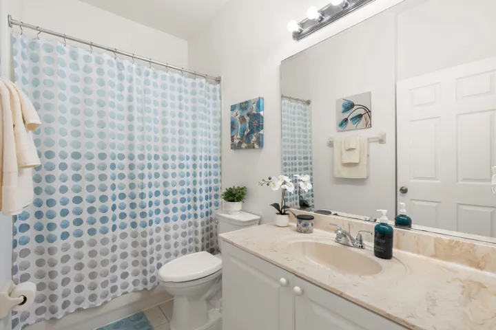 2nd Bathroom