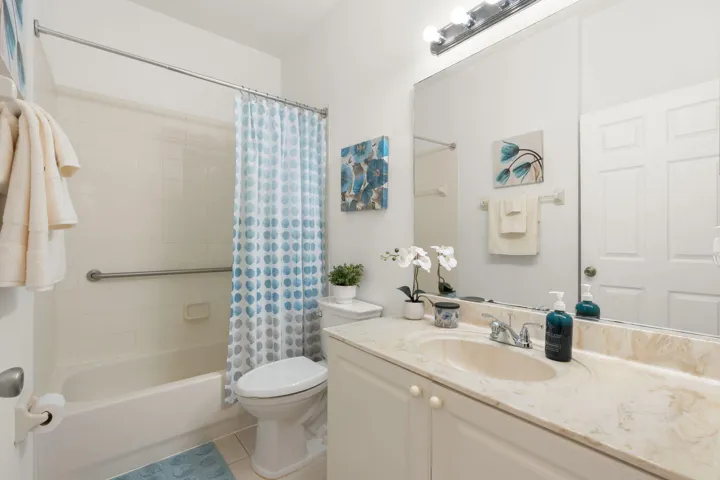 2nd Bathroom