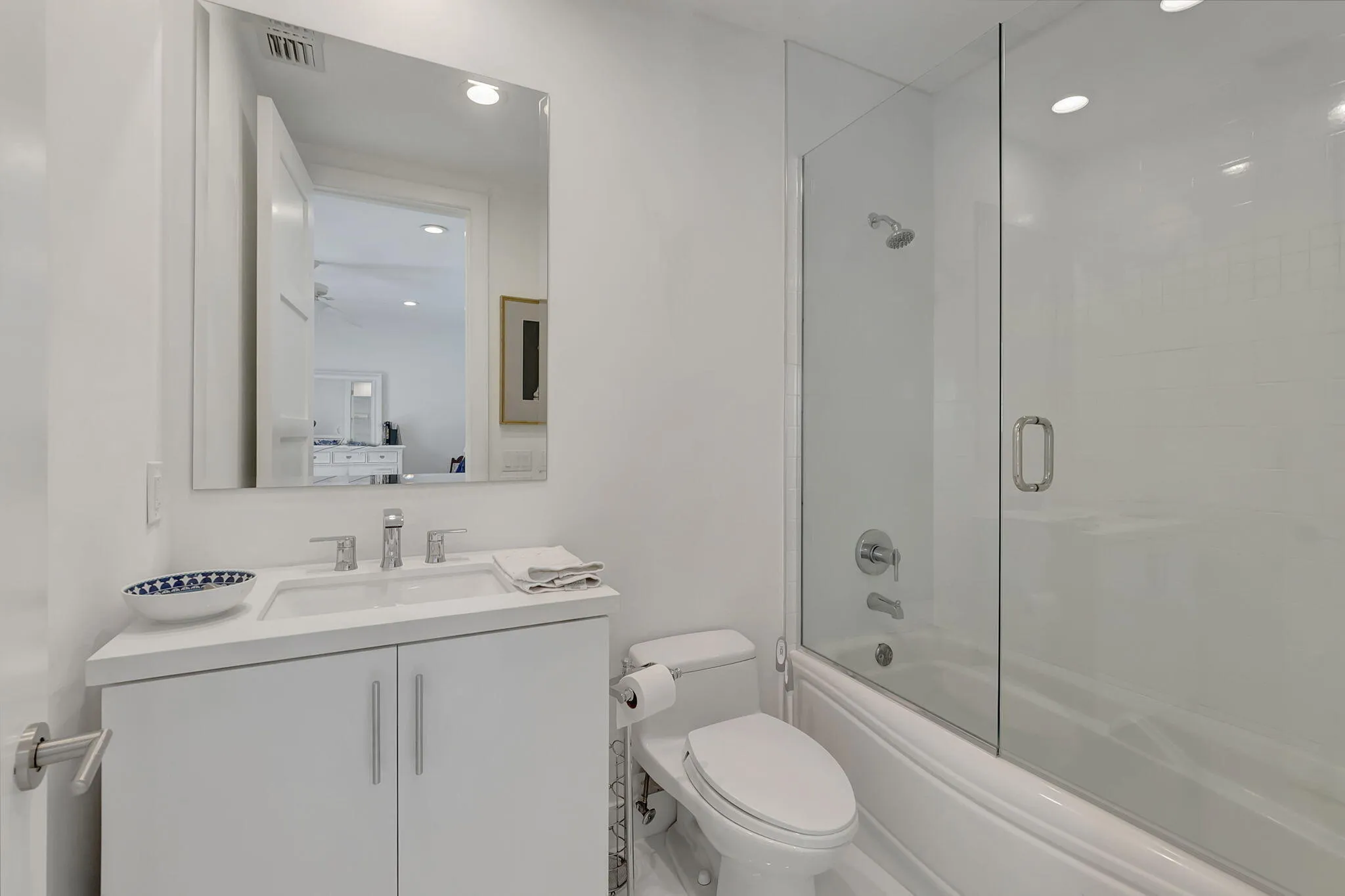 17070 BATHROOM 28