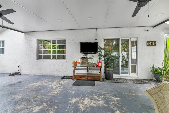 651 SW 176th Ave, Pembroke Pines -52