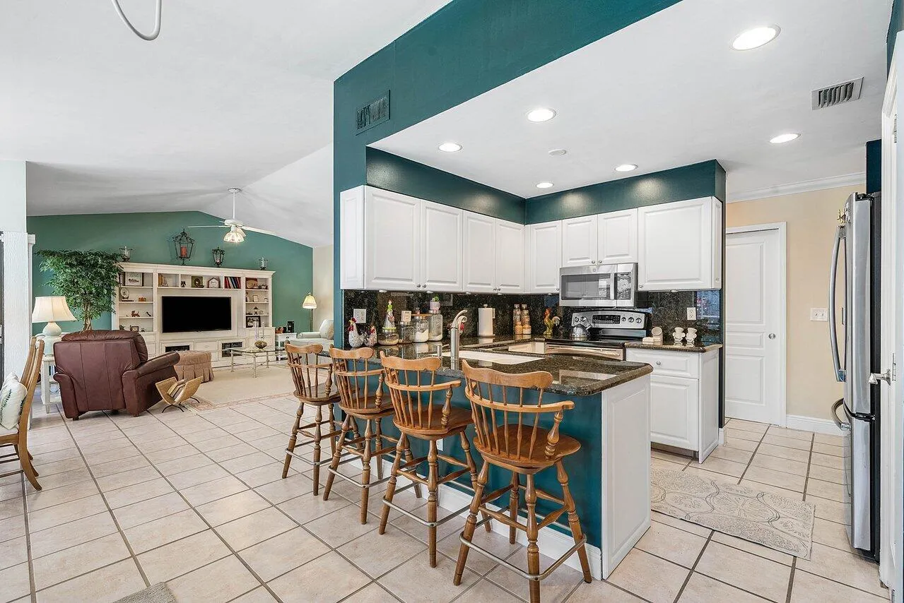 011-2371Northwest30thRoad-BocaRaton-FL-3
