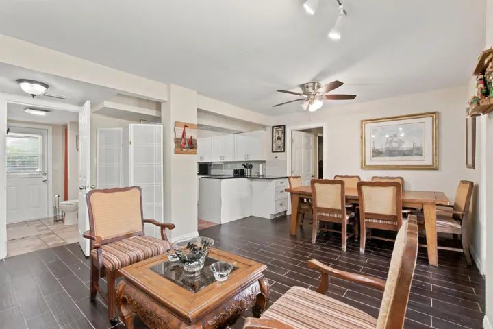 2nd Floor - Sitting area/living room