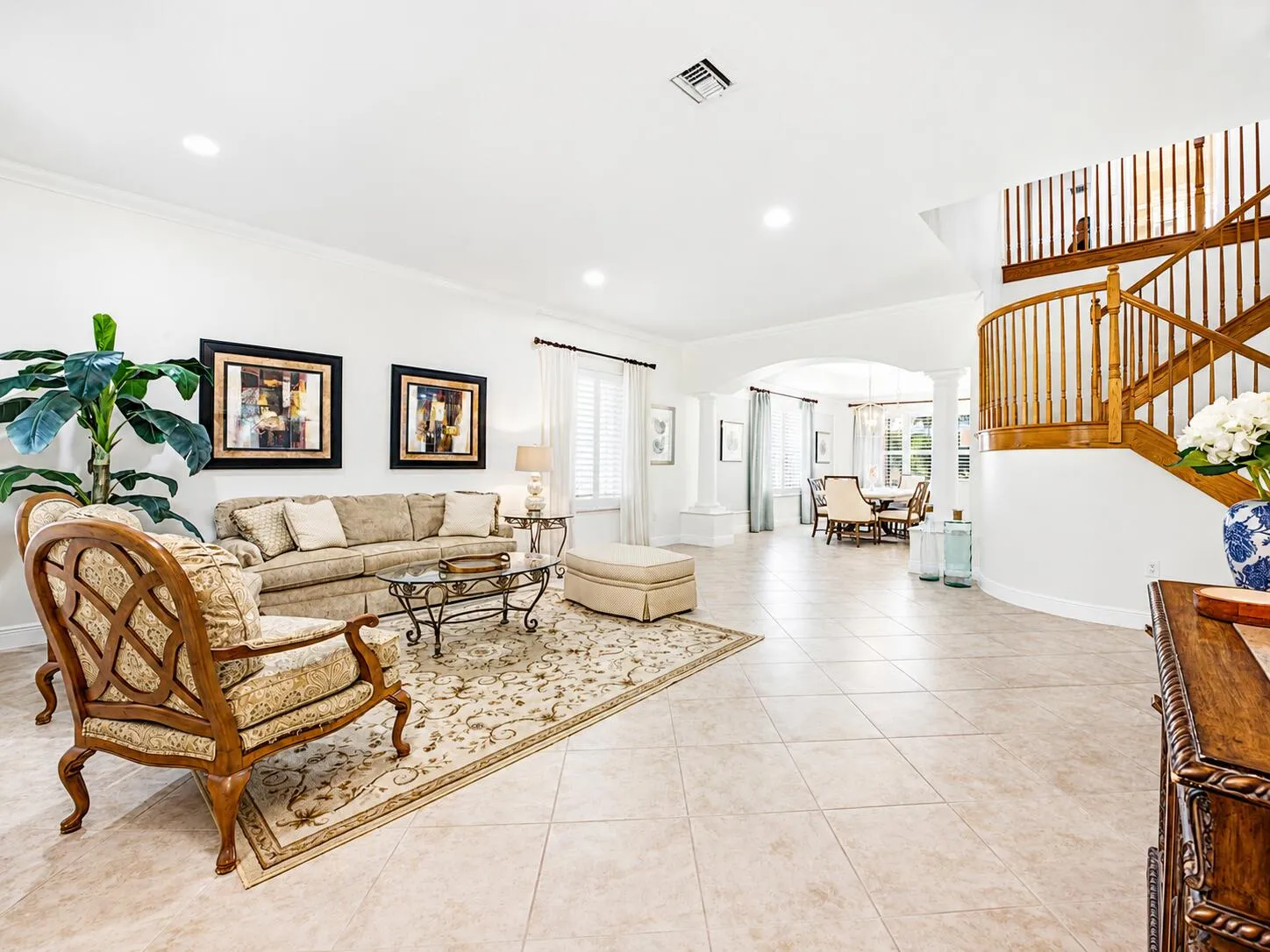 Neutral Floorplan