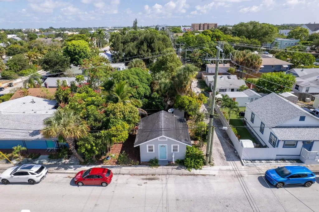 612 3RD AVE S PROPERTY