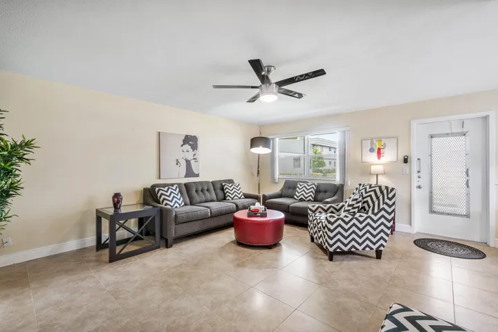 010-737FlandersP-DelrayBeach-FL-33484-SM