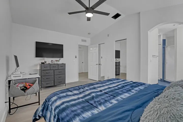 3070 Waddell (16)