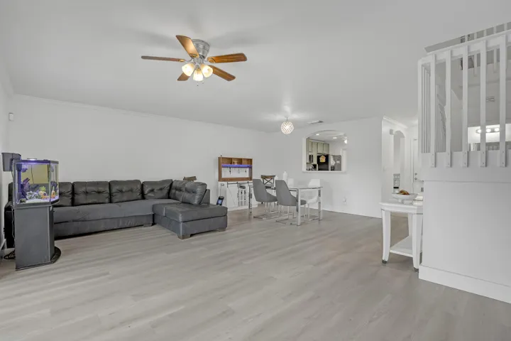 3070 Waddell (11)