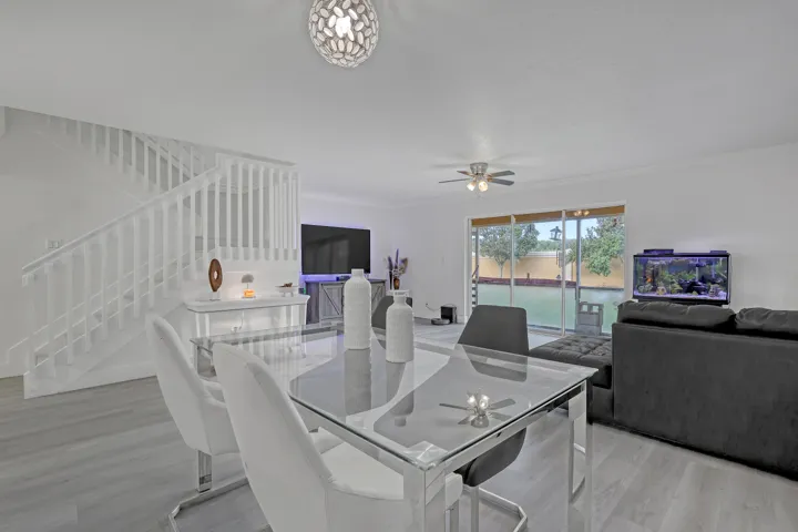 3070 Waddell (9)