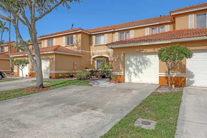 3070 Waddell (1)