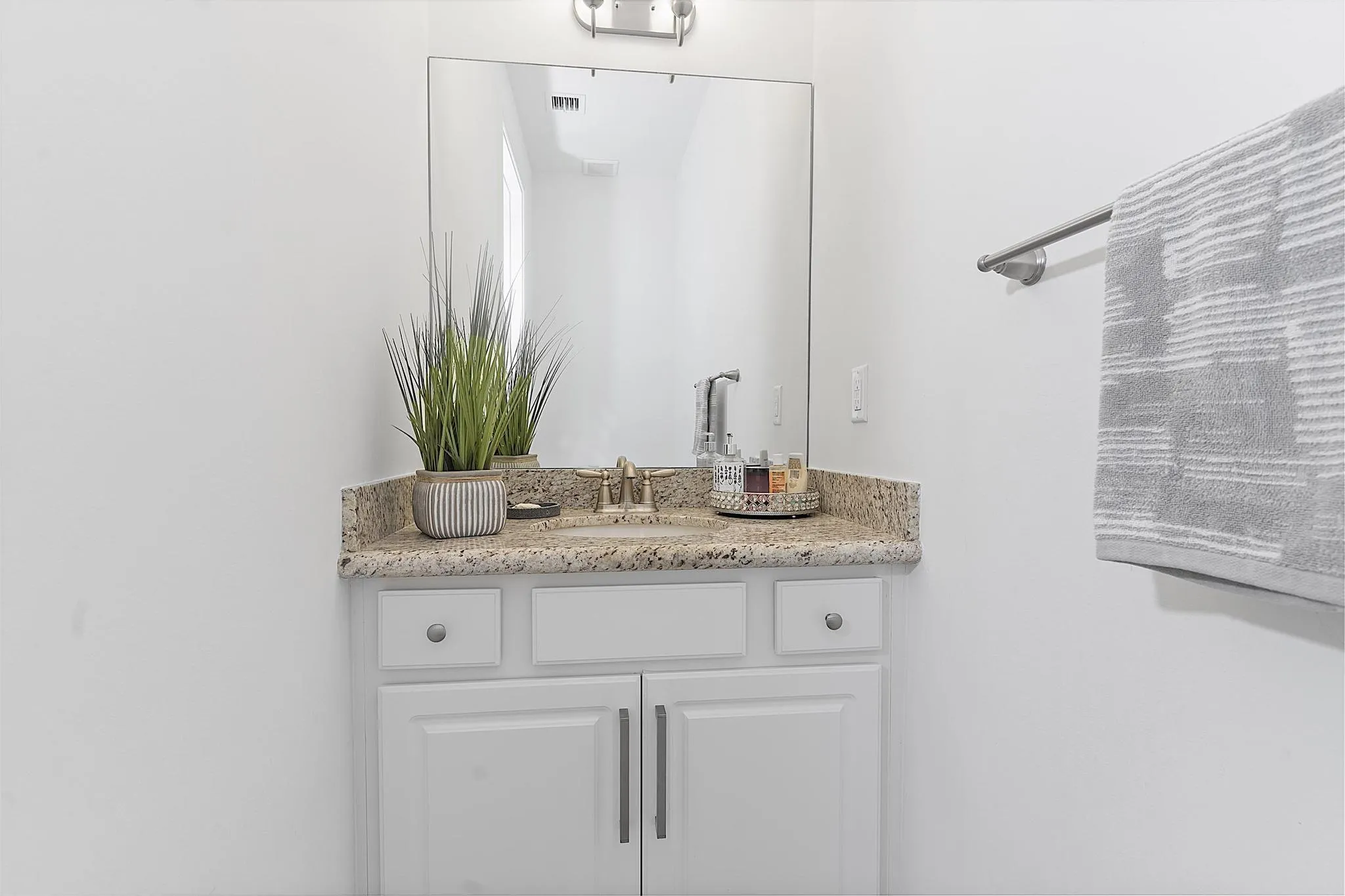 11824 SW 13 Ct Pembroke Pines, Fl 32025