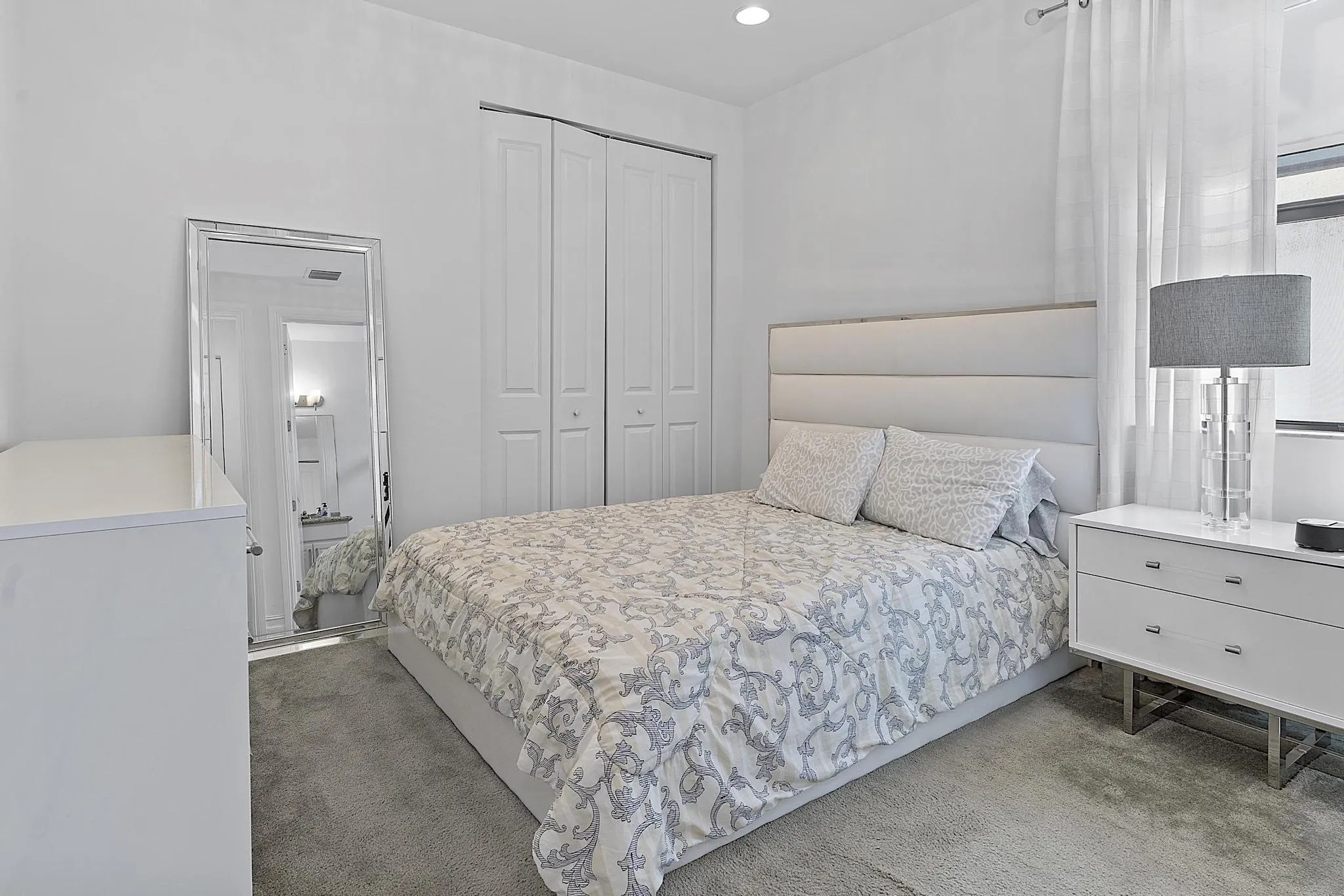 11824 SW 13 Ct Pembroke Pines, Fl 32025