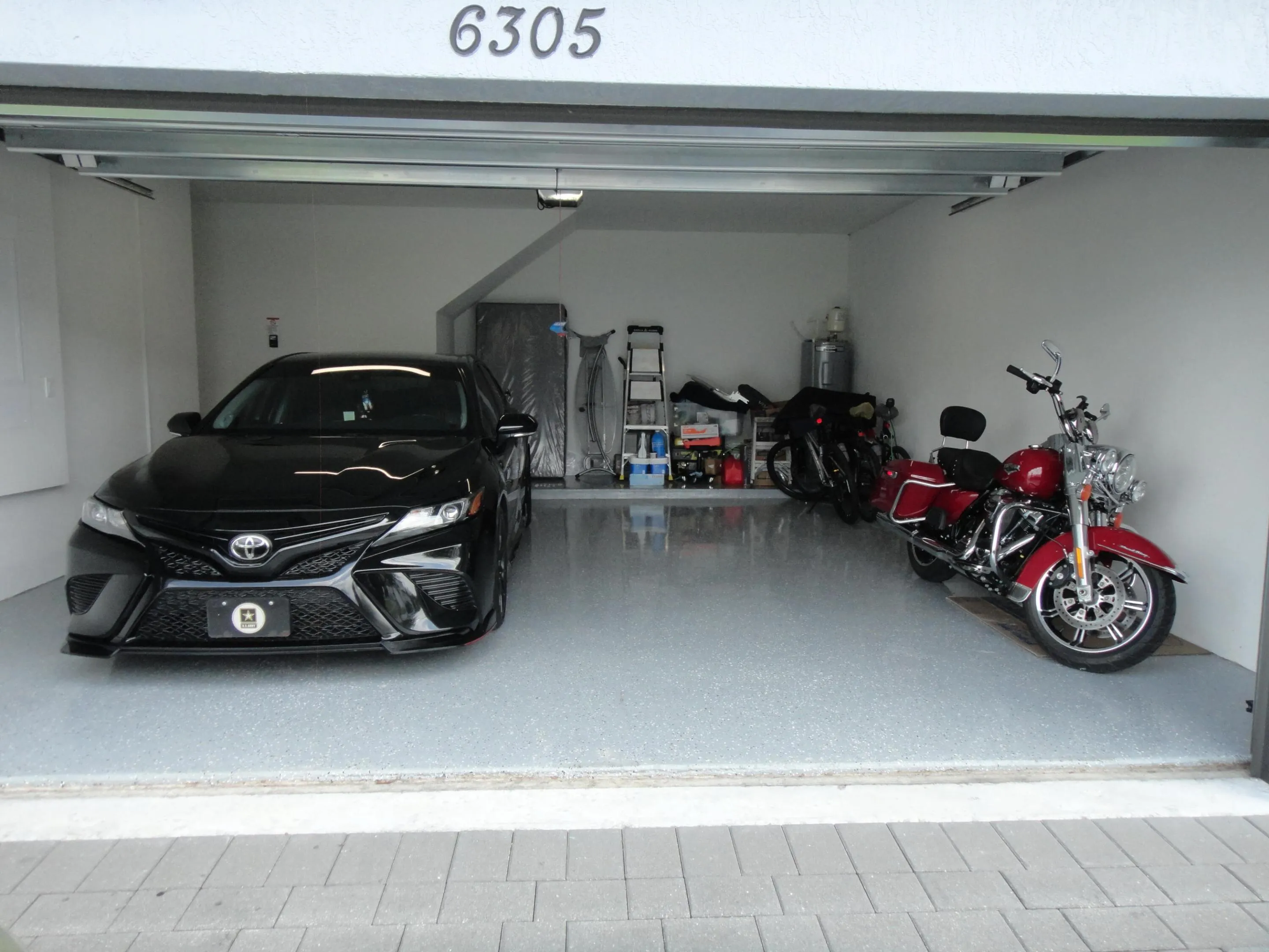 GARAGE
