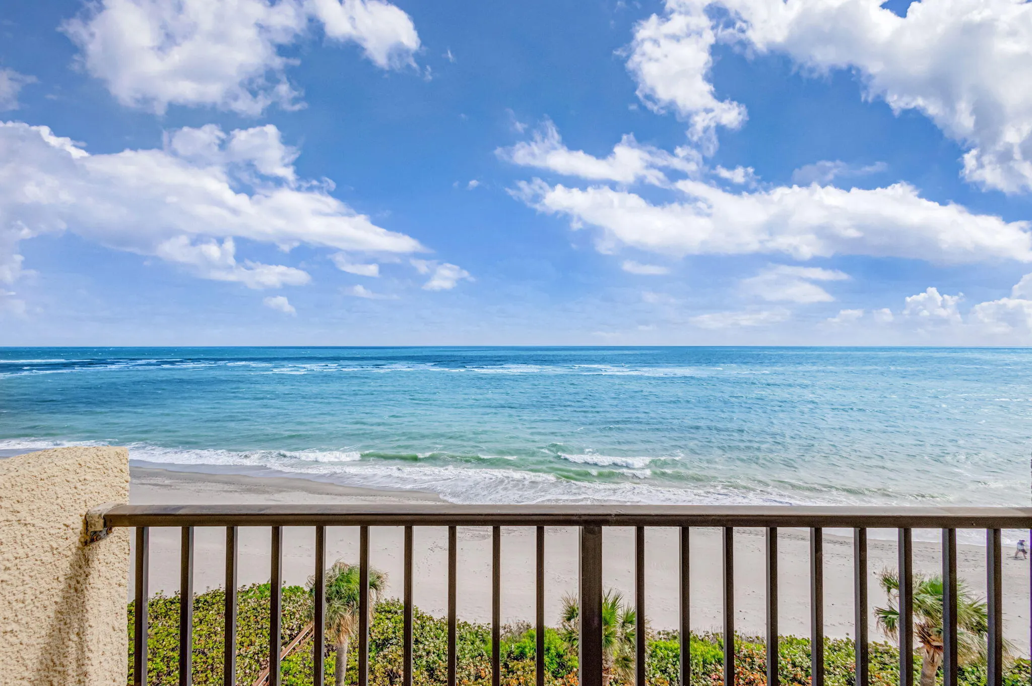 Guest private balcony