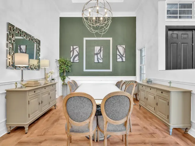 FORMAL DINING ROOM THAT EXTENDS TO SEAT 20 FOR THOSE SPECIAL HOLIDAY DINNER OCCASSIONS!