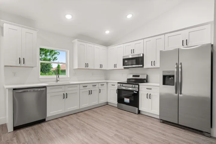 interior - kitchen 3