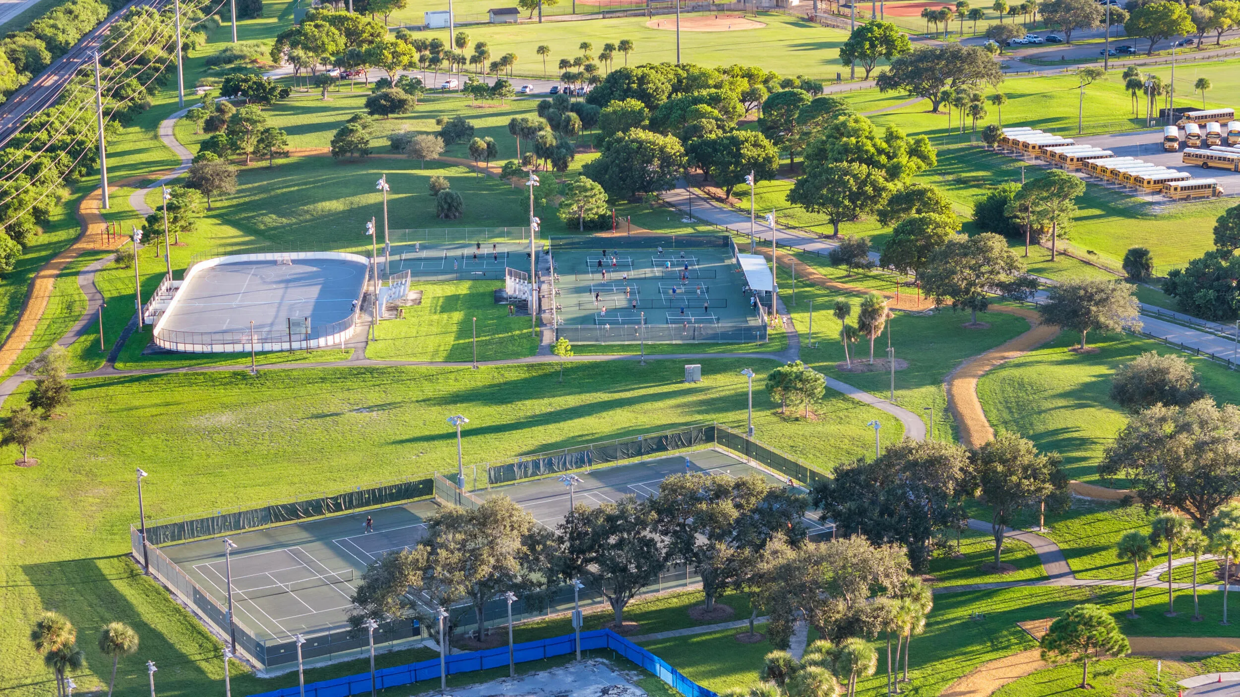 Caloosa Park. 1 block walk from the house. Sports courts, fields, walking trails, playgrounds, etc.