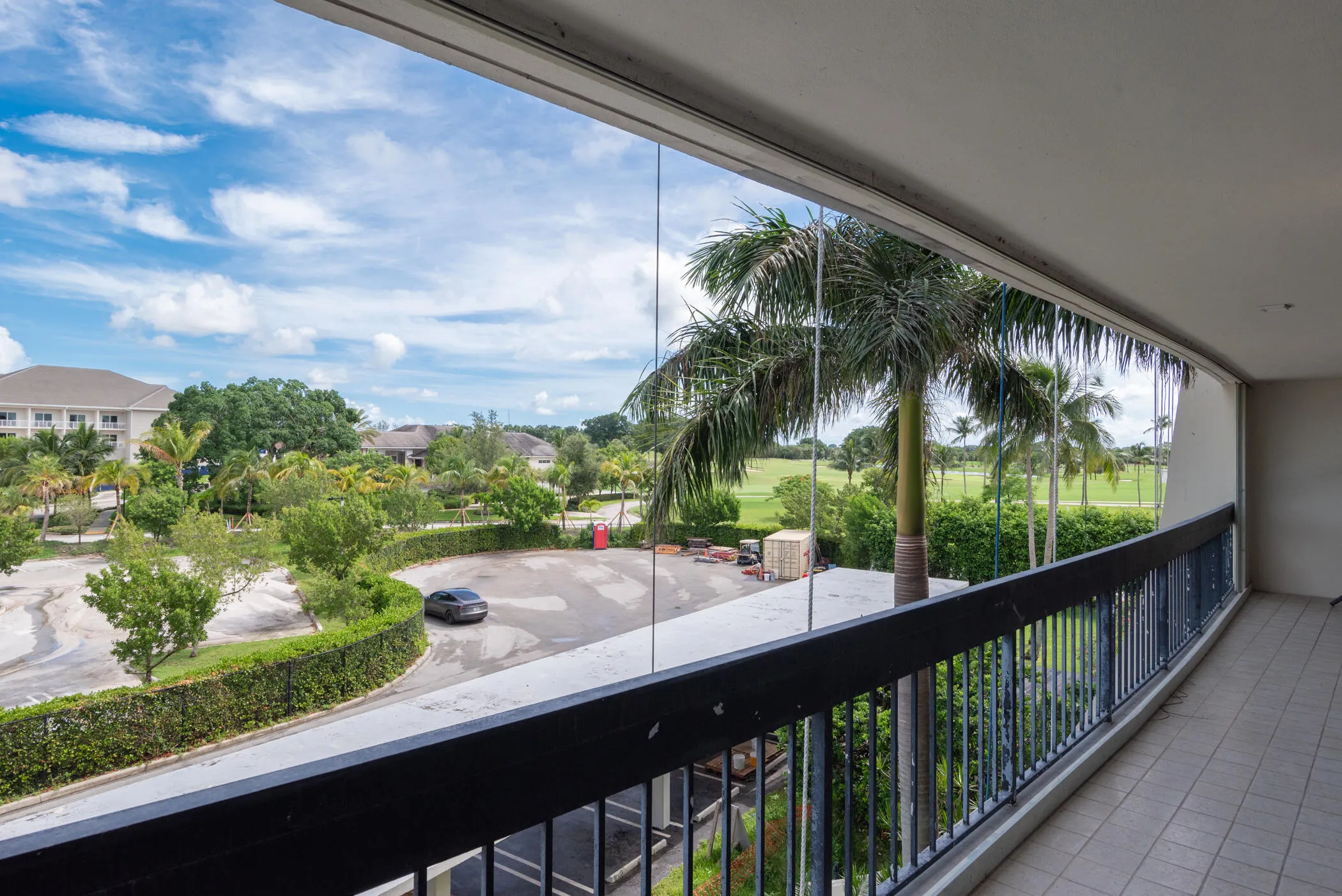 2400 Presidential Way-302-029