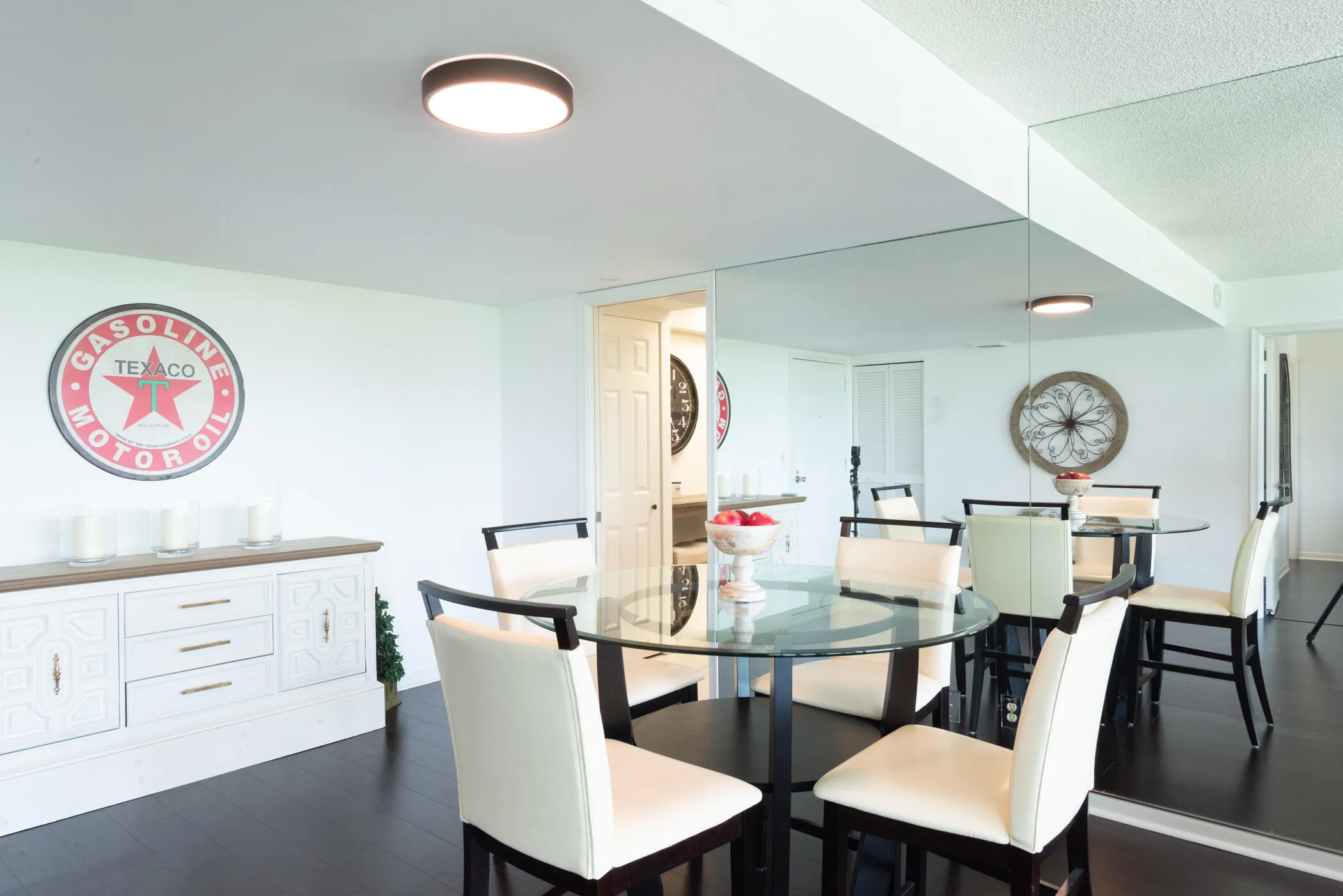 © Clark-2400 Presidential Way 302-009