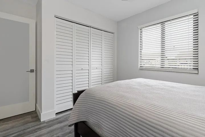 9184 NW 44 St Sunrise, Fl 33351 - - 036