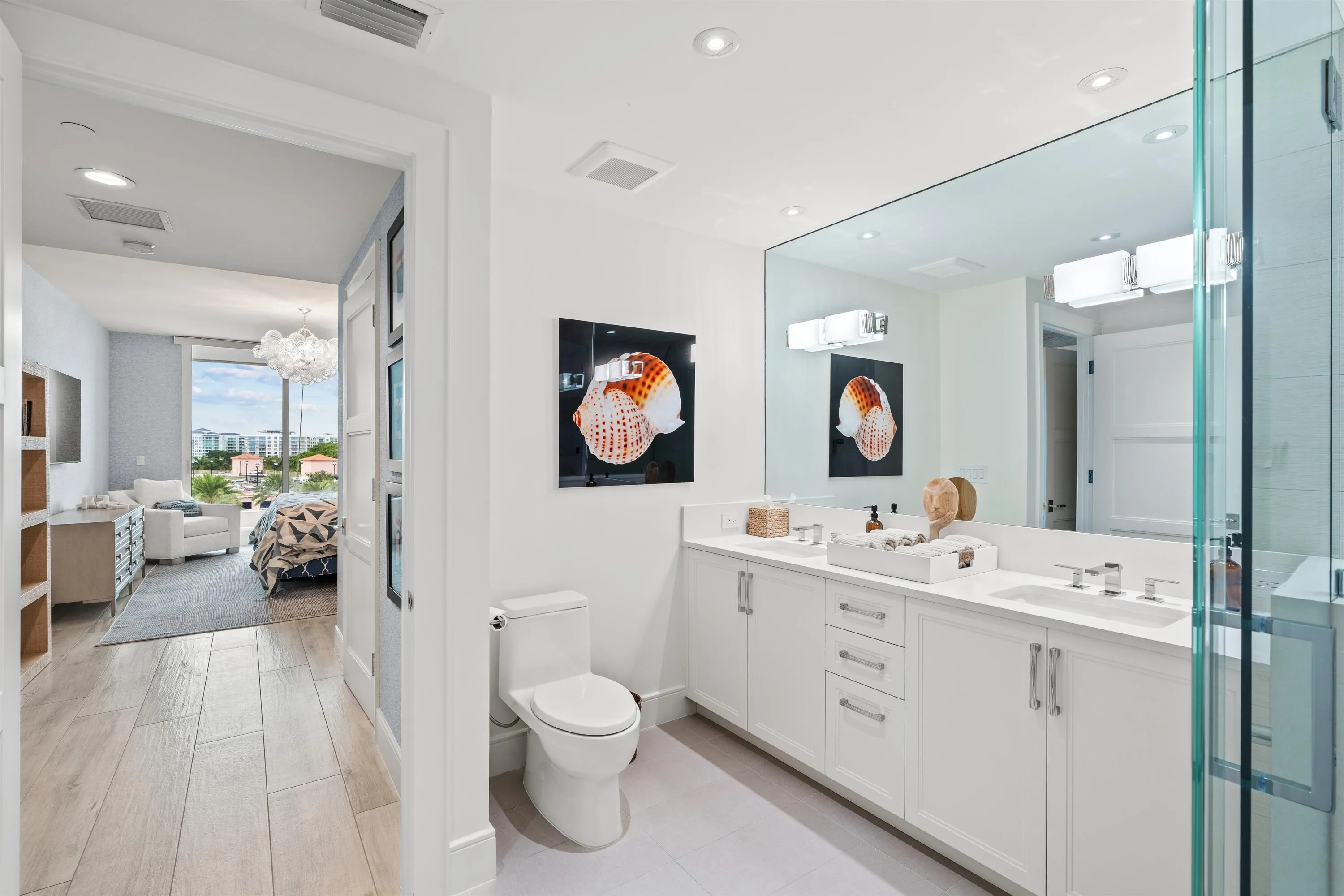 EN SUITE BATH