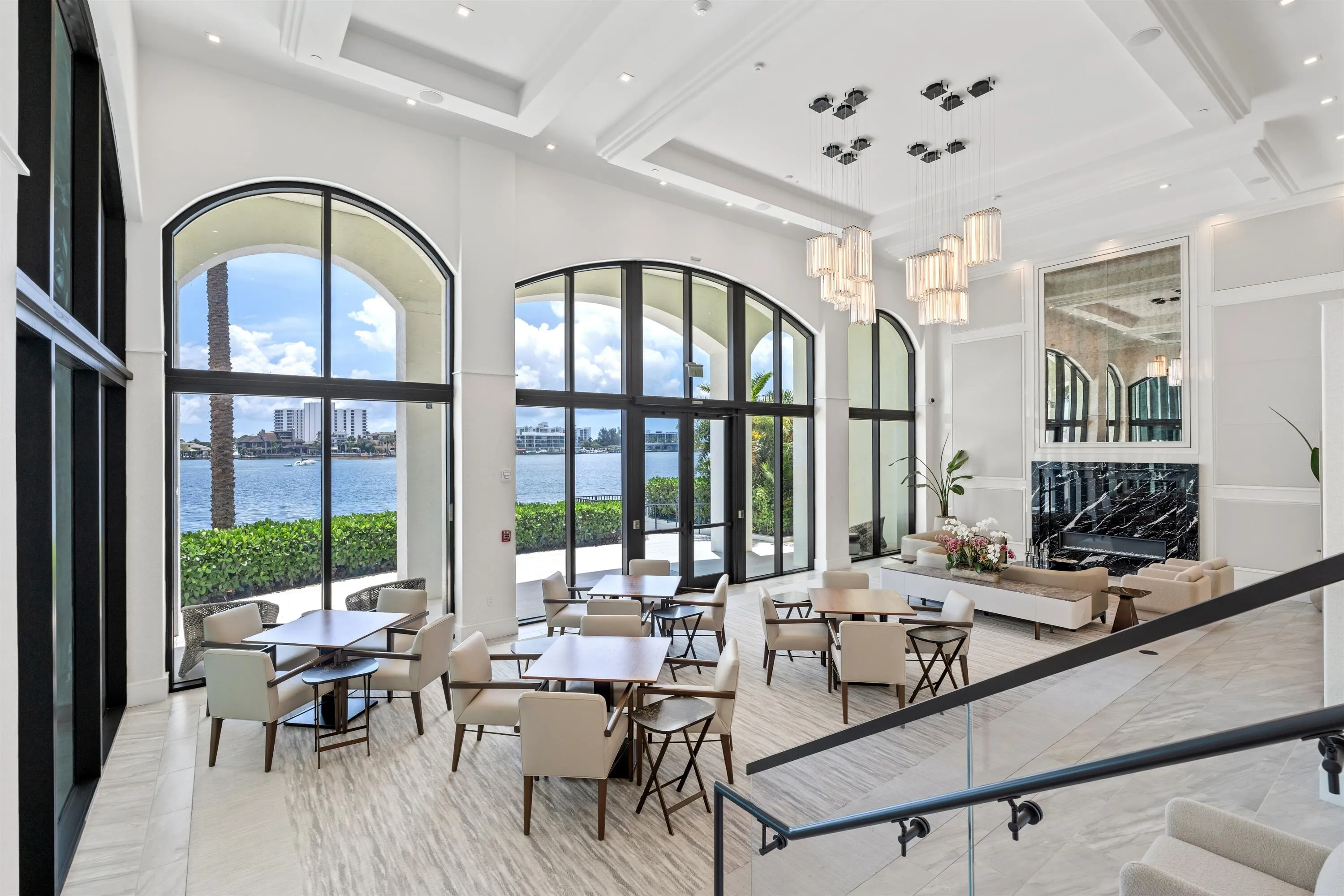 CLUB ROOM